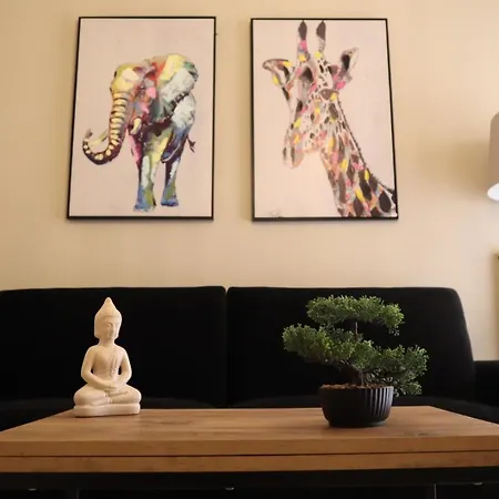 E.k. House חאניה