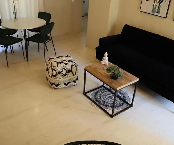 E.k. House Apartment *