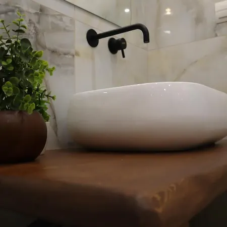 E.k. House アパート *